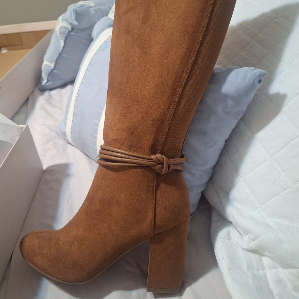 NEW LC Lauren Conrad Women’s High Heel Knee Boots Cognac Color Size 7.5